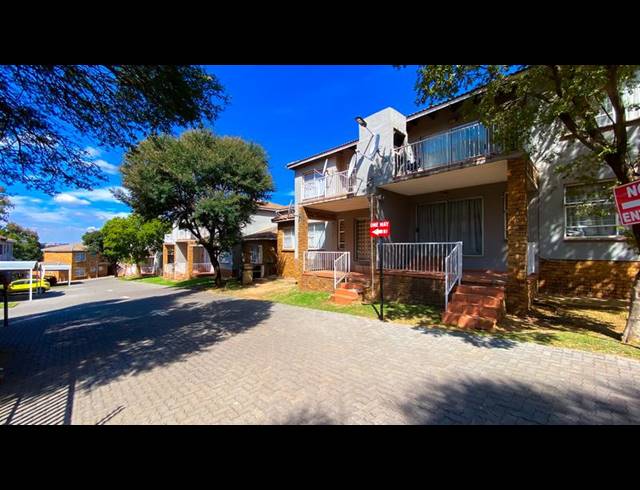 3 BEDROOM APARTMENT FOR SALE IN GROBLERPARK